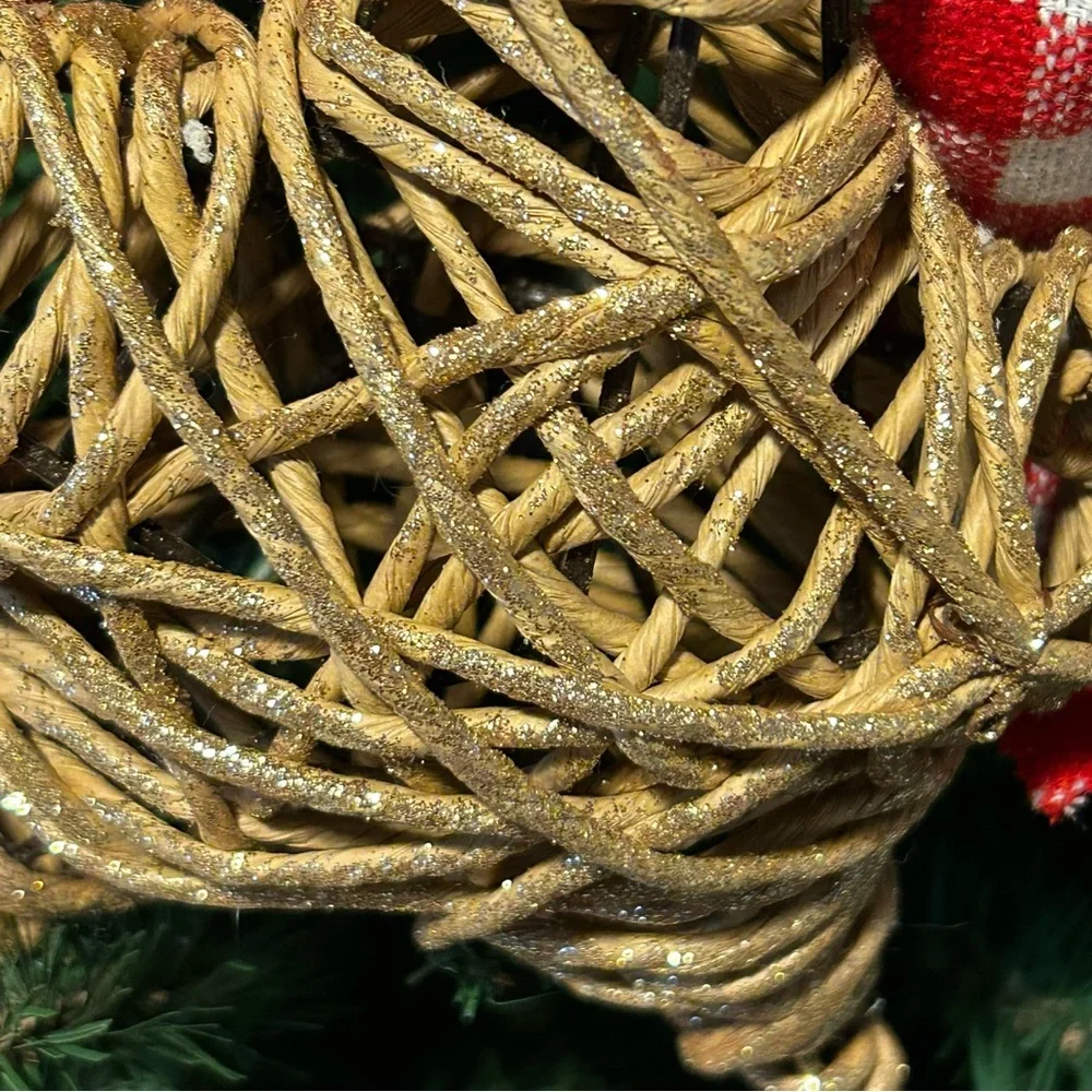 Six Large North Pole Metal & Wicker Star Ornaments Checker Bows 8.5” x 8.5” NWT